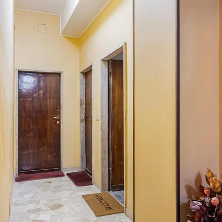 Flatty - Ticinese Apartment